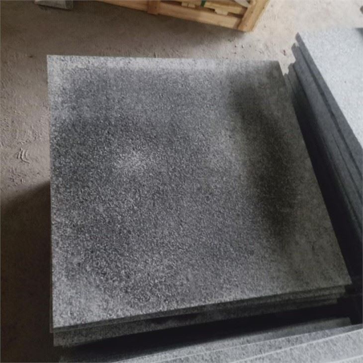 Flamed Dark grey granite paving slabs