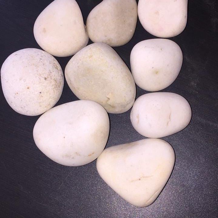 White marble pebbles 20-40mm