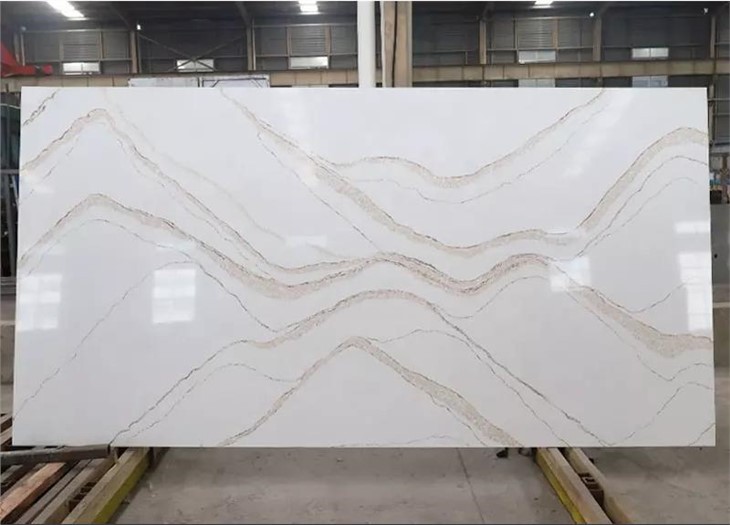Dalle de Quartz Or Calacatta 1105M